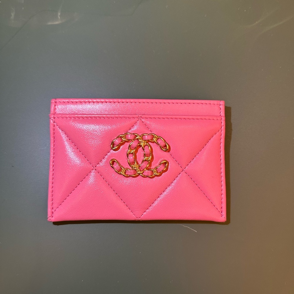Chanel #BARBIEPINK 4 card holder